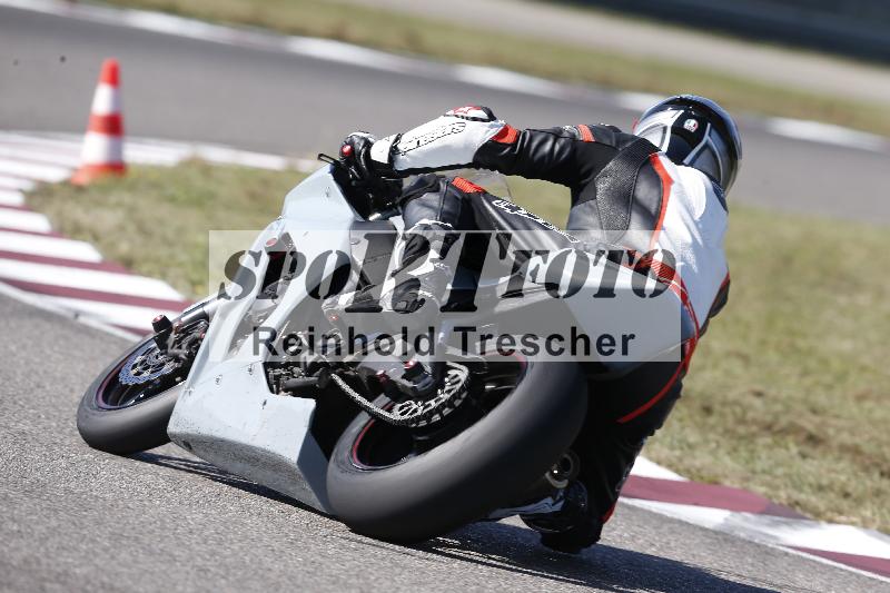 Archiv-2025/49 26.08.2025 Cornu Master School ADR/rot-rouge/12